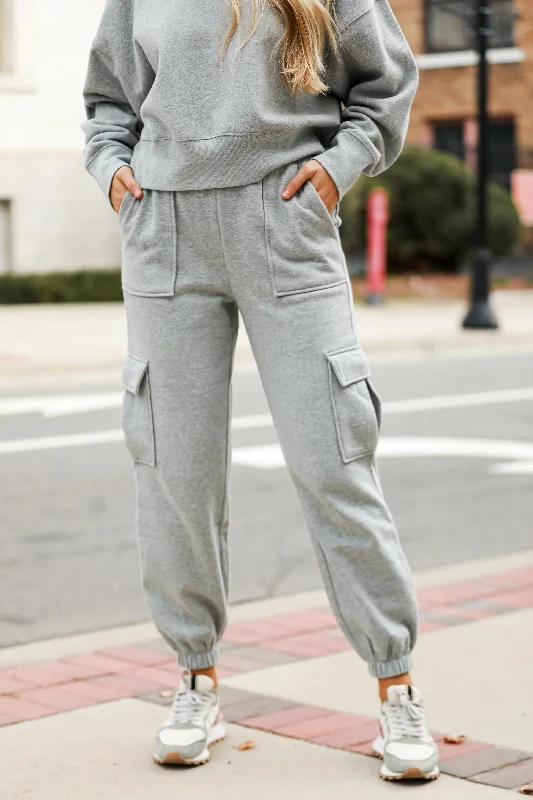 FINAL SALE - Comfy Pursuit Fleece Cargo Jogger Sweatpants - DOORBUSTER Women's Evening Clothes