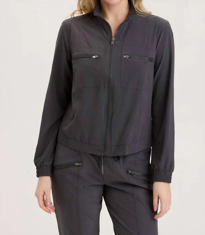 Wearables Active Quinn Bomber In Charcoal Sporty Streetwear