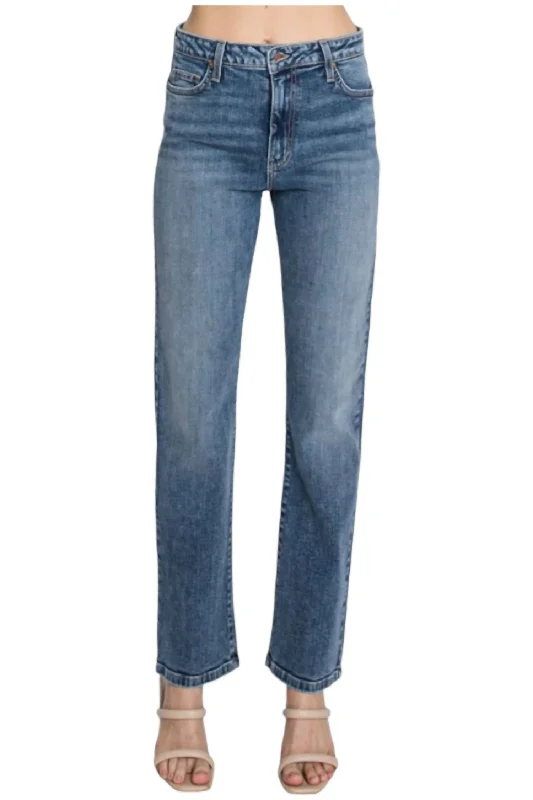 Romeo Relaxed Fit Jean In Blue Denim Women's Stylish Vacation Attire