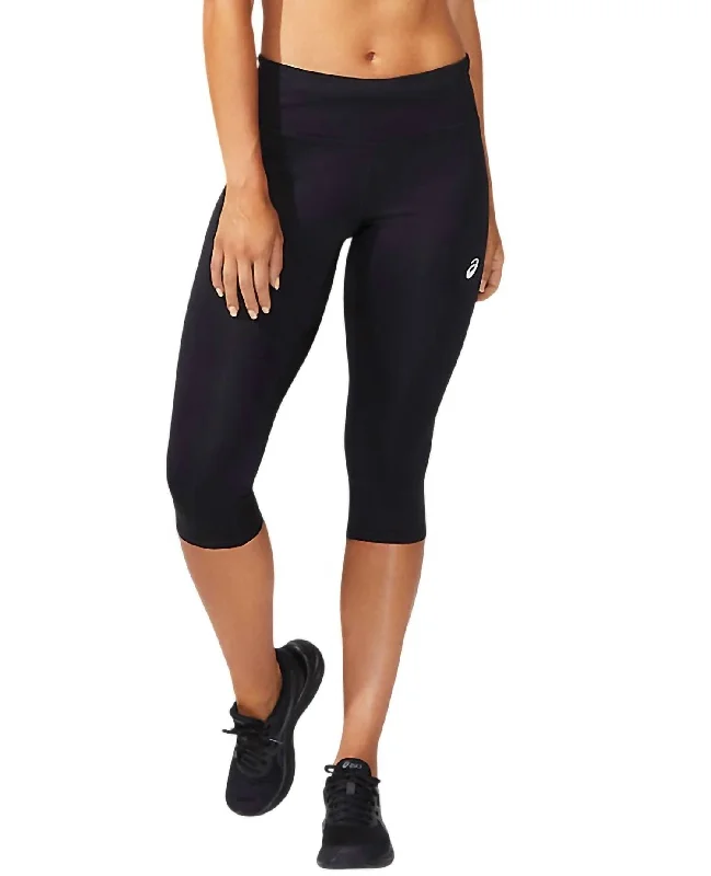 Women's Core Capri Tights In Performance Black Modern Women's Fashion with Vintage Touches