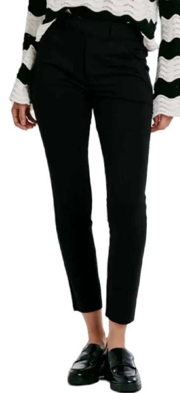 Monica Leggings In Black Casual and Comfortable Outfits